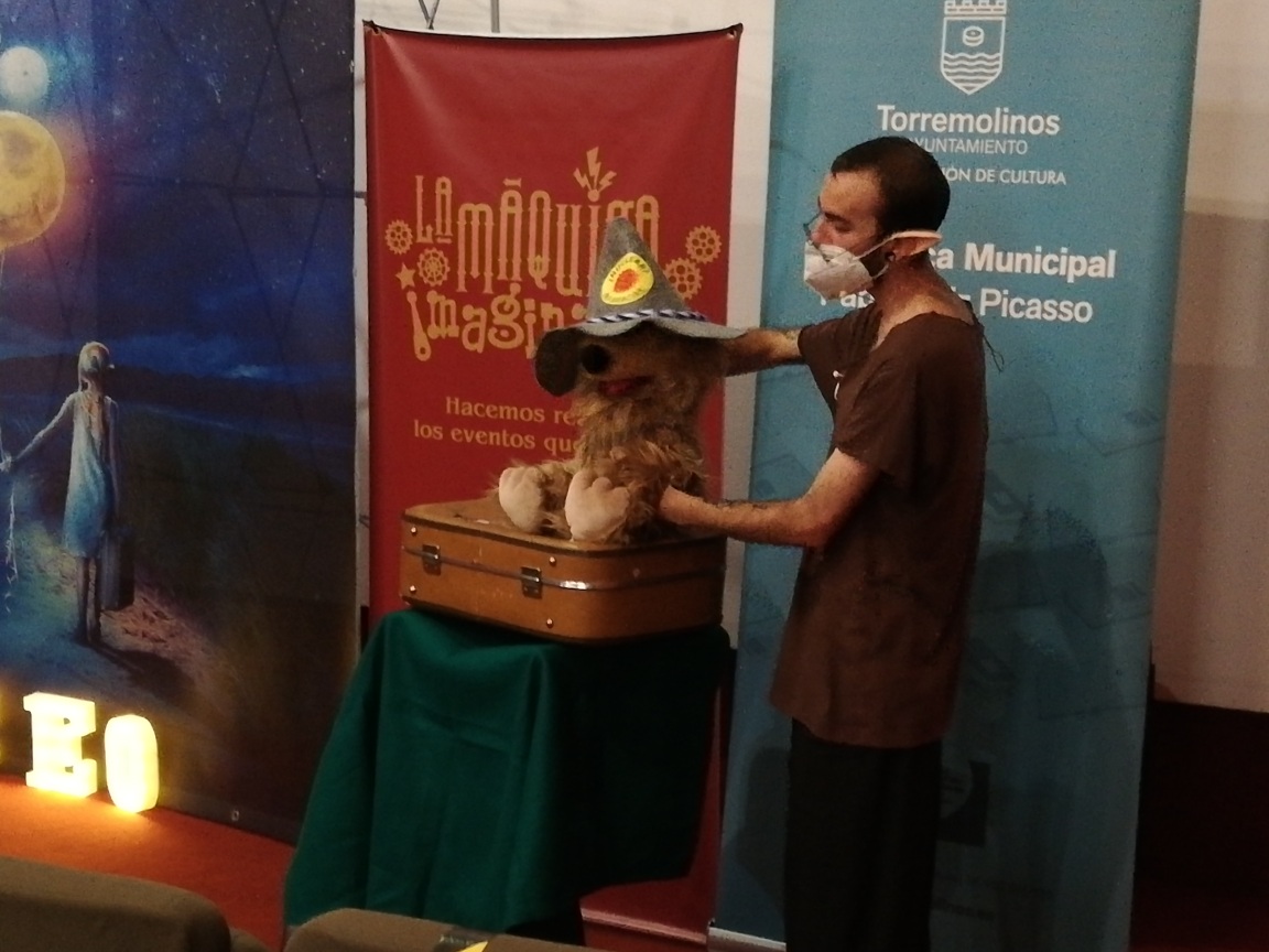 20210614173952_happened_78_torremolinos-cultura-actividad-infantial-magia-y-reciclaje-centro-cultura-ruiz-picassp-4.jpg