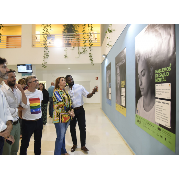 Imágenes y frases rompen el silencio en una campaña sobre salud mental incluida en las actividades del Pride